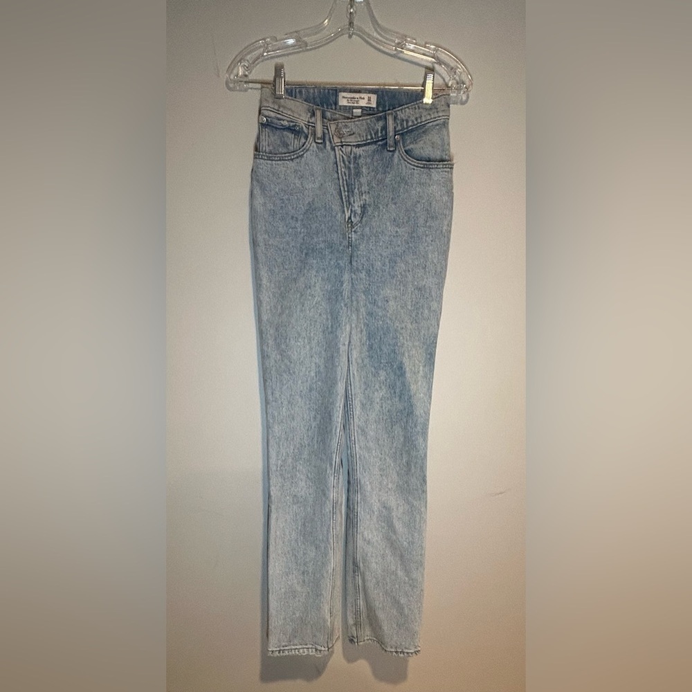 Abercrombie & Fitch The 90s Straight Curve Love Ultra High Rise Jeans Size24/00